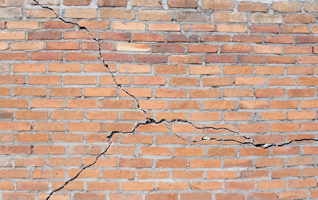 cracks in foundation